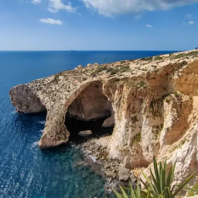 Blue Grotto a Hagar Qin: Impozantný trail za históriou