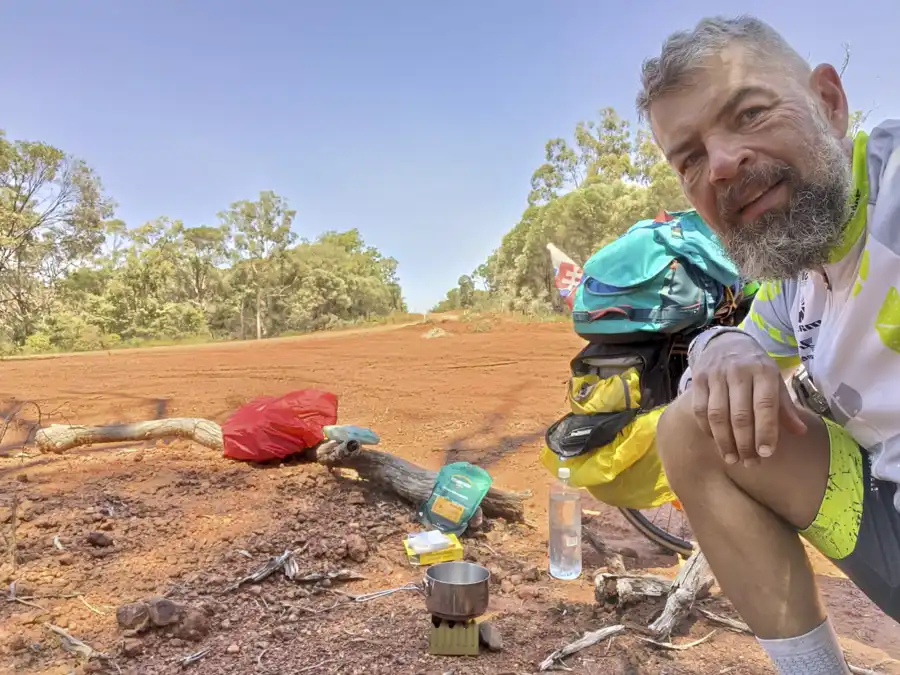 Bicyklom naprieč Austráliou: na gravel objaviť Dinga a Baralambu