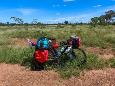 Bicyklom naprieč Austráliou na Clermont Peter Božík