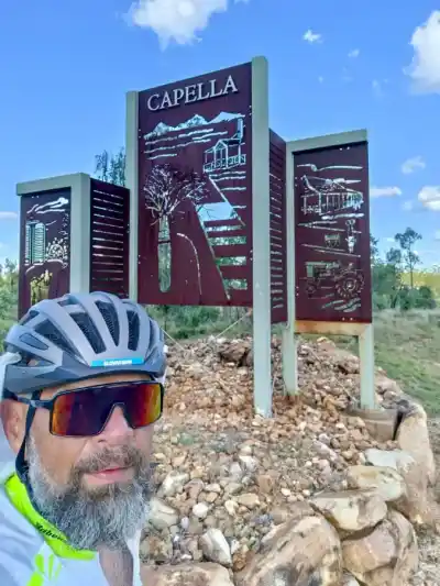 Bicyklom naprieč Austráliou na Clermont Peter Božík