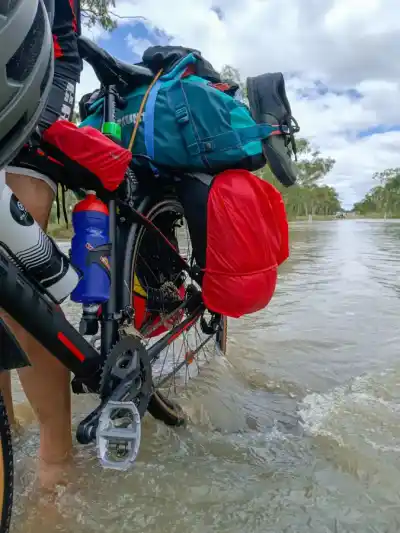 Bicyklom naprieč Austráliou na Clermont Peter Božík