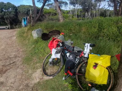 Bicyklom naprieč Austráliou: Popri oceáne s protivetrom