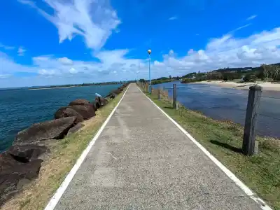 Bicyklom naprieč Austráliou: Popri oceáne s protivetrom