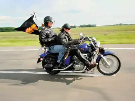 Bikers book Meet Photo