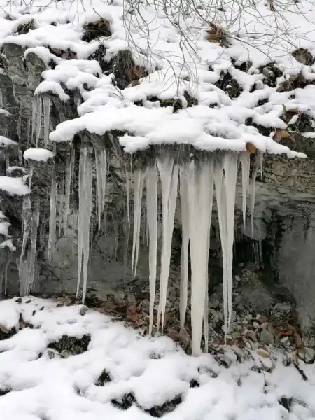 Zimný prechod roklinou Piecky