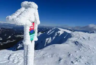 hrebeňom Nízkych Tatier