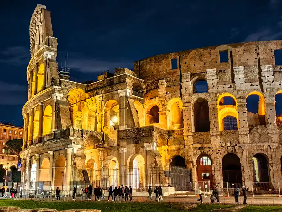 Nočné Colosseum