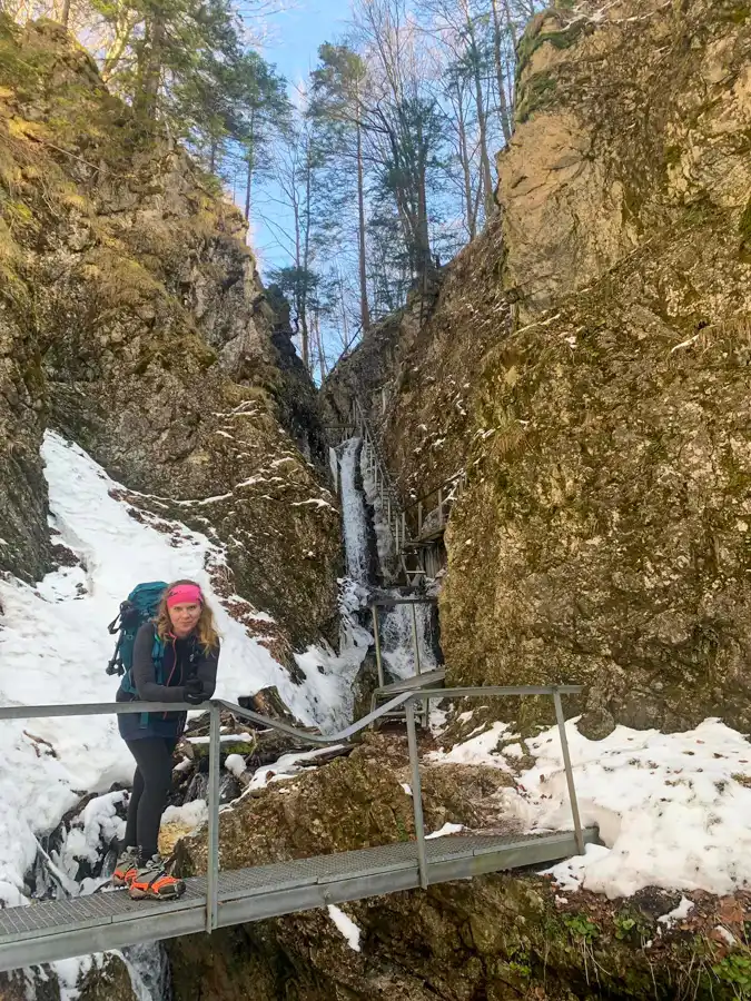 Prechod cez Jánošíkove diery