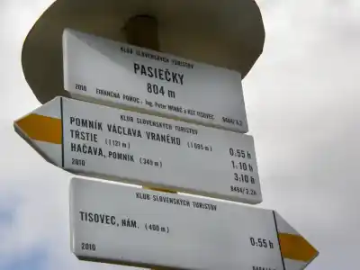 turistický smerovník Pasečky