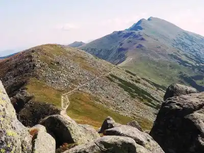 hrebeňom Nízkych Tatier