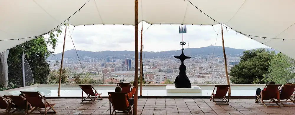 Barcelona z terasy Miró
