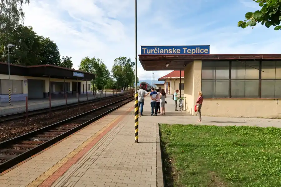 Stanica Turčianske Teplice vystupovať