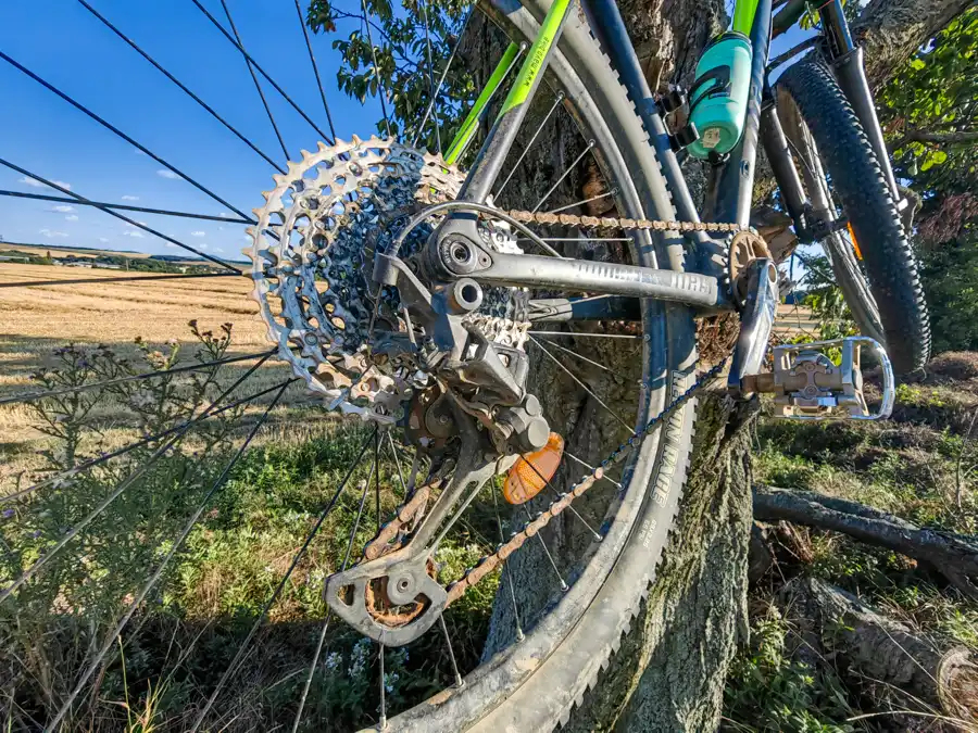 Cez Bielený vrch a Marhát k Rotunde Sv. Juraja: Inovec MTB traily