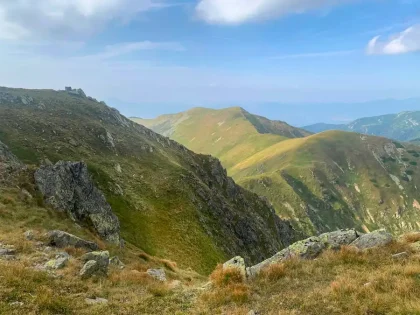 Turistický prechod hrebeňom Nízkych Tatier z Magurky na Skalku