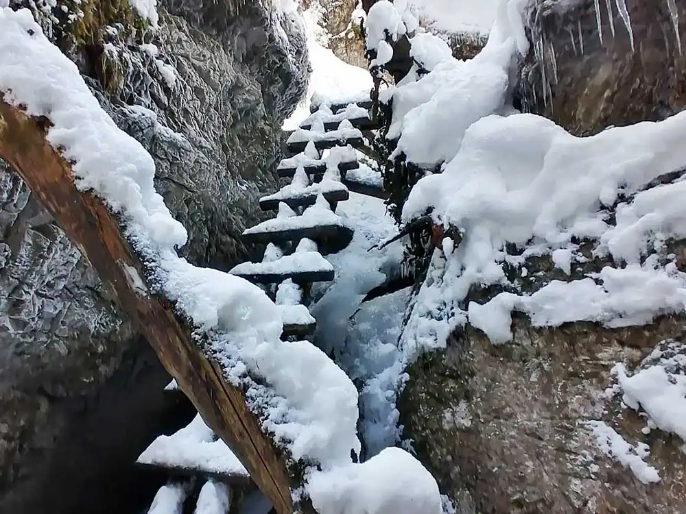 Veľký Sokol Zimný prechod Slovenským rajom