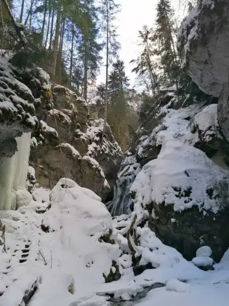 Cez Veľký vodopád