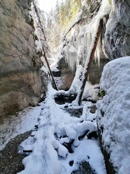 Veľký Sokol prechod zimnou roklinou