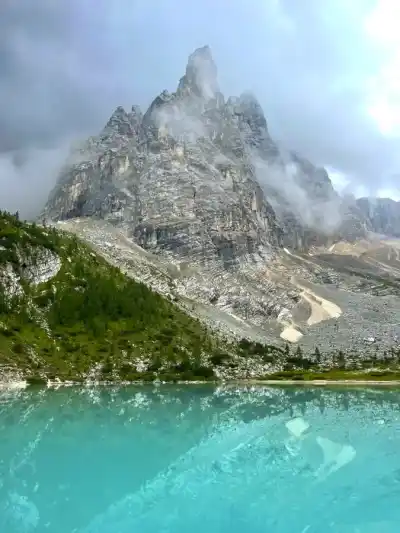 Chodník na Lago di Sorapis