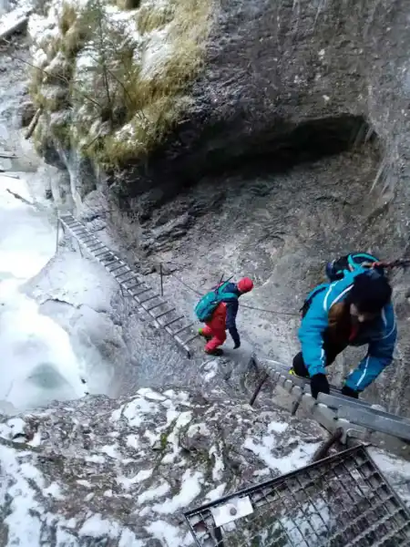 Zimný prechod roklinou Suchá Belá