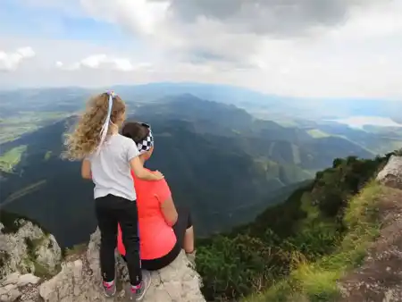 Veľký Choč turistické trasy cyklotrasy a tipy na výlety v okolí Choču, Ružomberka a Lúčok. Tiristické ciele 7 kopcov 3 jazerá.