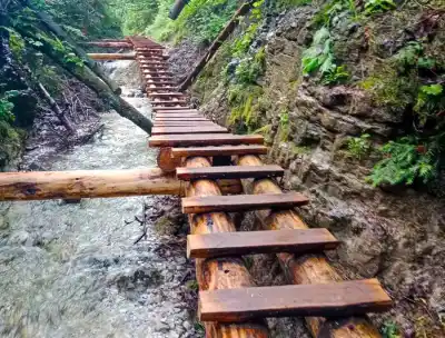 Prechod Suchou Belou