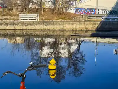 Kostkovic Praha Vltavskou magistrálou na Orloj