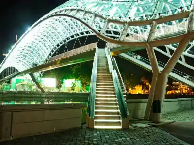 Tbilisi Most mieru