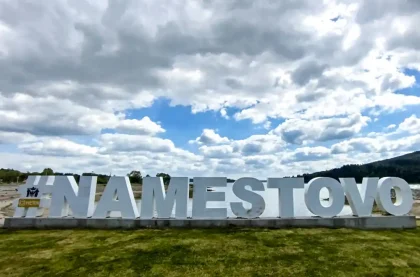 Námestoto