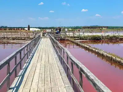 Atanasovské jazero prístup k bazénom