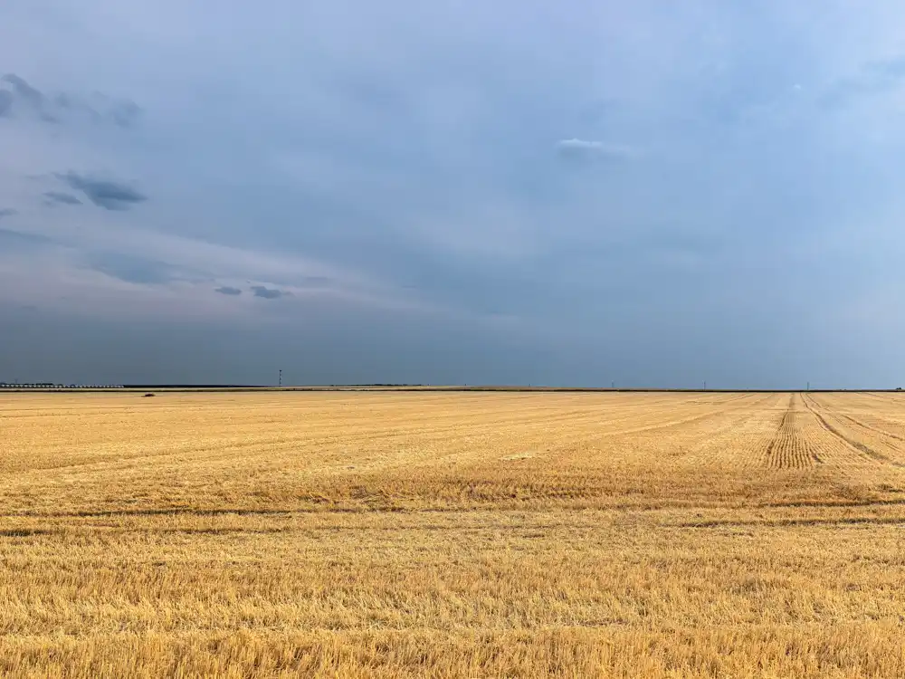 Ticho pred búrkou
