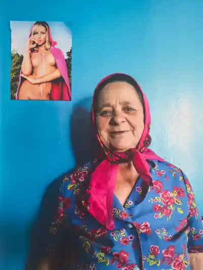 Mine Eyes Bees Deceive