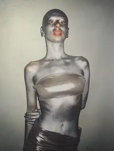 Mine Eyes Bees Deceive