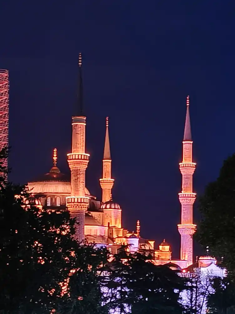 Nočná hagia Sofia