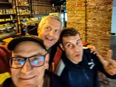 Night pubs Neon Gallery