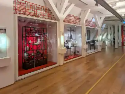 Japonské sochy a keramika