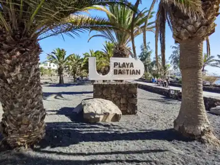 Playa Bastián (Costa Teguise)