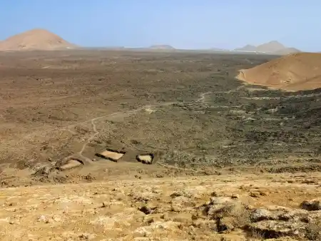 Pohľad zhora na lávové polia