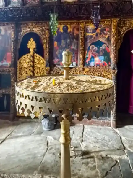 Chrámy sú stále činné