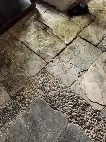 Táto dlažba už čo to spoznala