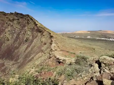 Monte Corona s výhľadom na Mirador del Rio