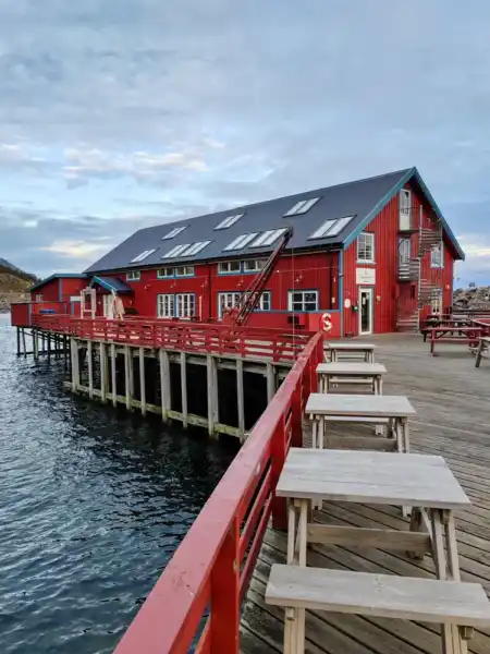 Prístavná dediinka Reine