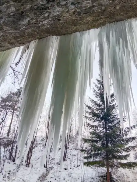 Pod vodopádom na Šikľavej skale