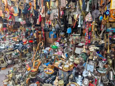 Big Bazaar: Aténsky archív zbytočností