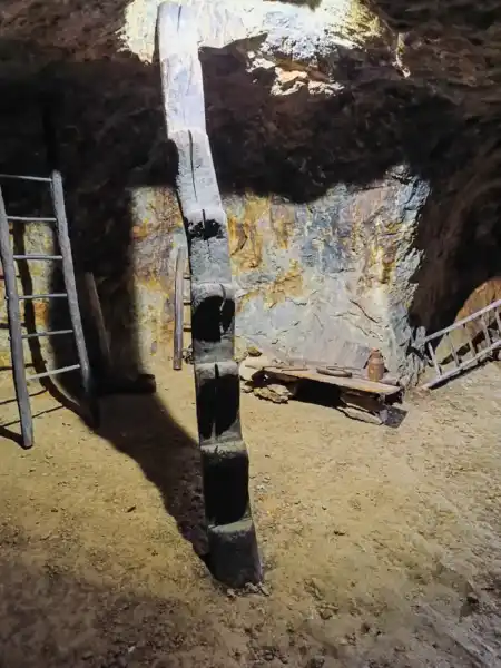 V opálových baniach