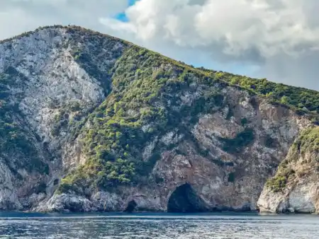 Skopelos najlesnatejší ostrov Sporád