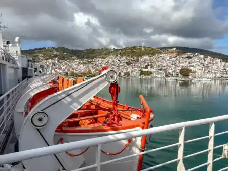 Trajekt zo Skiathosu