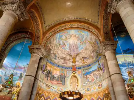 Katedrála Sagrat Cor