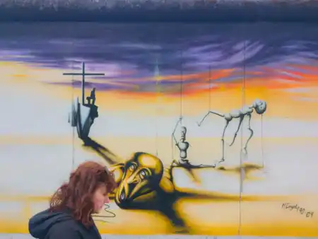 East SIde Gallery