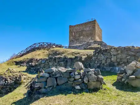 Výstup na Sarišský hrad