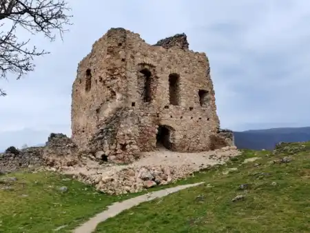 Zrúcanina Turnianskeho hradu